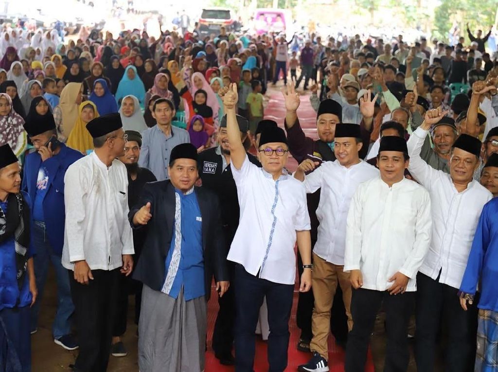 Ulama 212 Ciamis Doakan Zulkifli Hasan Jadi Pemimpin Indonesia Ulama 212 Ciamis Doakan Zulkifli Hasan Jadi Pemimpin Indonesia