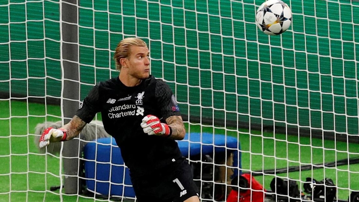 Loris Karius bikin dua blunder fatal di final Liga Champions, berujung kekalahan Liverpool. (Foto: Phil Noble/Reuters)