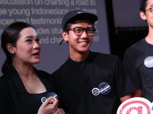 Iqbaal Ramadhan dan Buku Seperti Sahabat Iqbaal Ramadhan dan Buku Seperti Sahabat