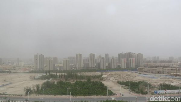 Foto: China Olah Limbah Jadi Air Bersih di Gurun Pasir Xinjiang