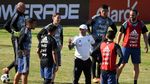 Ramai-ramai Menonton Latihan Messi dkk