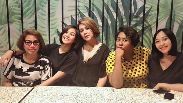 Sama-sama Berambut Pendek, Sissy dan Vanesha Makin Mirip?