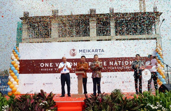 Progress pembangunan Meikarta, proyek skala besar dengan membangun kota baru yang terencana, terus berjalan. Dengan menunjuk China State Construction Engineering Corporation (CSCEC) sebagai Kontraktor, proses pembangunan terus berjalan. Sesuai dengan perencanaan, akhir tahun 2018 ini Meikarta akan melakukan serah terima tahap pertama. Foto: dok. Meikarta