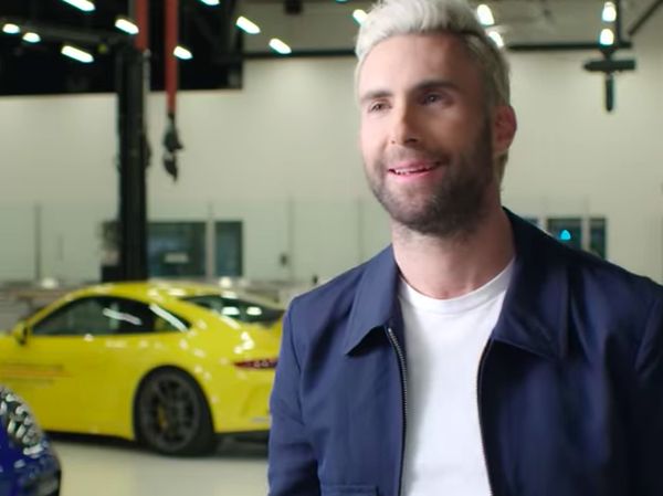 Adam Levine Lagi Bintitan, Tetap Ganteng?