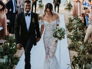 Viral Ibu Mertua Dihujat Pakai Gaun Mirip Pengantin di Pernikahan Putranya Viral Ibu Mertua Dihujat Pakai Gaun Mirip Pengantin di Pernikahan Putranya