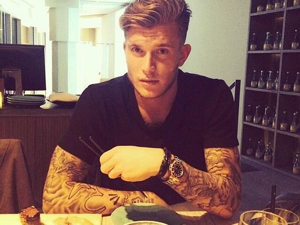 Jadi Perbincangan, Ternyata Loris Karius, Kiper Liverpool Doyan Makan Enak Lho!