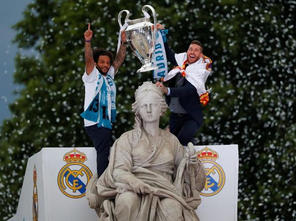 Parade La Decimotercera Real Madrid