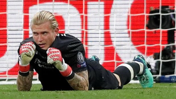 Karius usai mencetak blunder dalam final Liga Champions, di NSC Olympic Stadium, Kiev, Ukraina, 26 Mei.