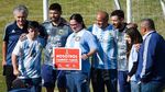 Ramai-ramai Menonton Latihan Messi dkk