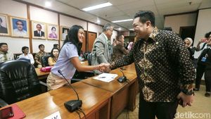 Film Lima Hanya untuk 17tahun ke Atas, Komisi I DPR Datangi LSF