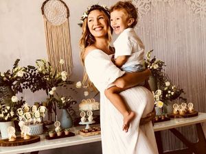 Curhat Candice Swanepoel Mengurus 2 Anak Batita Sekaligus Curhat Candice Swanepoel Mengurus 2 Anak Batita Sekaligus