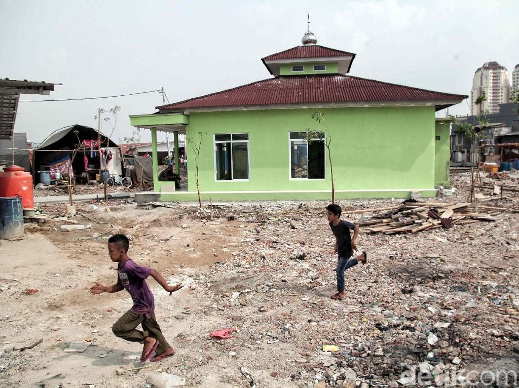 Anies Targetkan Pembangunan Rumah Permanen Kampung Akuarium 2019 Anies Targetkan Pembangunan Rumah Permanen Kampung Akuarium 2019