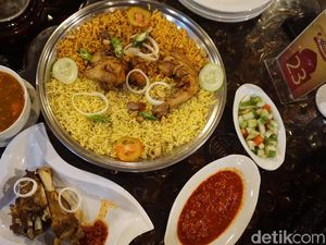 Ajwad Resto: Berbuka di Sini Ada Sajian Nasi Kabsah dan Laham yang Gurih Mantap Ajwad Resto: Berbuka di Sini Ada Sajian Nasi Kabsah dan Laham yang Gurih Mantap