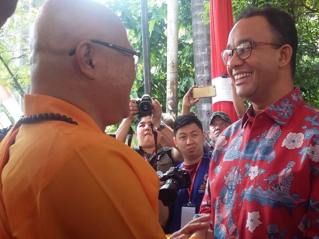 Rayakan Waisak, Anies Minta Sering Diundang di Acara Umat Buddha Rayakan Waisak, Anies Minta Sering Diundang di Acara Umat Buddha