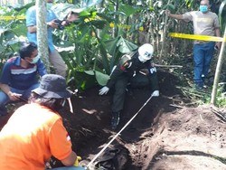 Mayat Pria Ditemukan Terkubur Tak Wajar, Diduga Korban Pembunuhan
