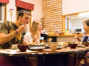 Dengan airKitchen, Turis Bisa Masak dan Mencicip Makanan Rumahan Jepang