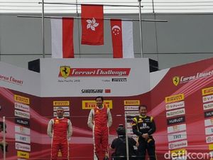 Renaldi Hutasoit Podium 2 di Ferrari Challenge Shanghai