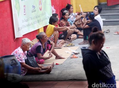 Pengemis Menyemut di Wihara Dharma Bhakti