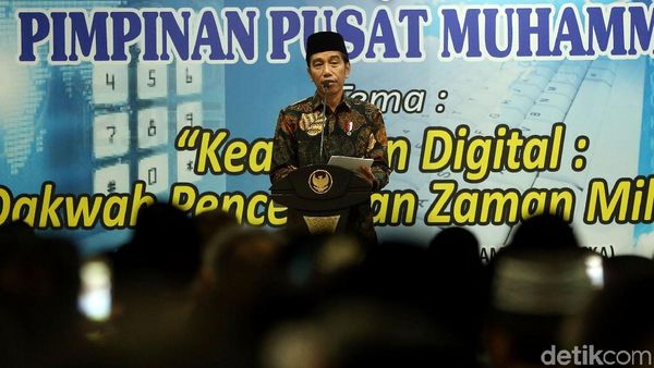 Jokowi Hadiri Kajian Ramadan di Kampus Uhamka