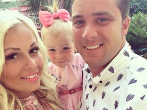 Ibu Ini Habiskan Rp 14 Juta per Bulan untuk Merias Putrinya