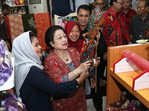 Ingin SMA/SMK Gratis, Risma: Pilih Gus Ipul