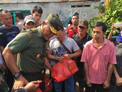 Tinjau Lokasi Kebakaran Bidara Cina, Pangdam Jaya Beri Bantuan