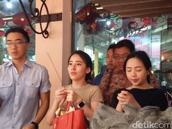 Umat Buddha Padati Wihara Ekayana Arama Jakbar Rayakan Waisak