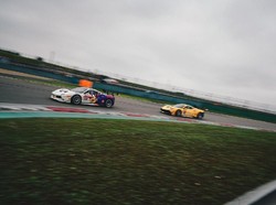 Deg-degan, Ngebut Bareng Ferrari Sampai Hampir 300 Km/Jam!