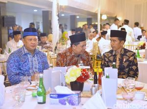 Ssstt... Ini yang Disampaikan Fahri ke Jokowi Saat Buka Puasa Bareng