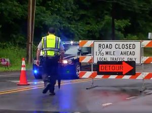 Reporter TV dan Fotografer Tewas Tertimpa Pohon Saat Liput Badai