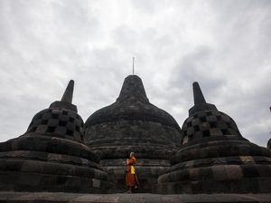 Melihat Ritual Waisak di Candi Borobudur Melihat Ritual Waisak di Candi Borobudur