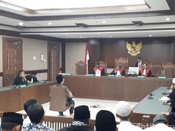 Alfian Tanjung Divonis Bebas dalam Kasus Ujaran Kebencian