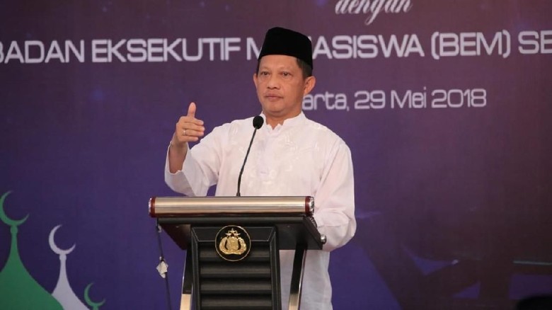 Kapolri Ajak Mahasiswa Lawan Penyebaran Ideologi Terorisme Kapolri Ajak Mahasiswa Lawan Penyebaran Ideologi Terorisme