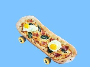 Ada Handycake hingga Ransel Ayam yang Keren di Galeri Food Art Ini