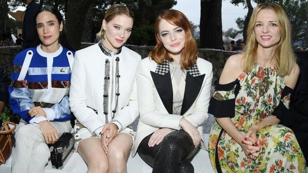 Foto: Adu Gaya Selebriti Dunia di Fashion Show Louis Vuitton