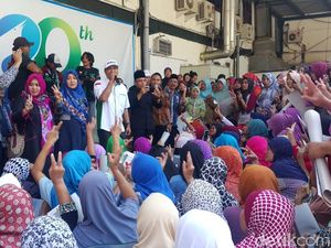 Didampingi Bupati Anas, Gus Ipul Temui Kelompok Perempuan