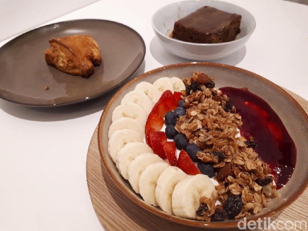 All Things Delicious: Menikmati Smoothies Bowl Segar Buatan Kafe Halal Singapura All Things Delicious: Menikmati Smoothies Bowl Segar Buatan Kafe Halal Singapura
