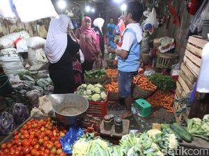 Sapa Pedagang Pasar Keputran, Ini Harapan Khofifah