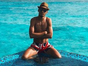 Foto: Fabinho, Pemain Baru Liverpool yang Suka Liburan