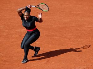 Kostumnya di Roland Garros Bikin Serena Serasa Jadi Ratu Wakanda