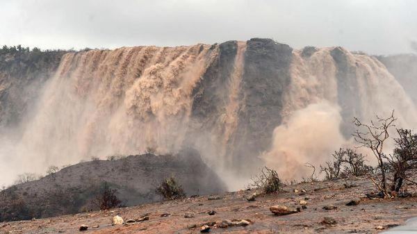 Foto: Begini Siklon Mekunu yang Tewaskan 11 Orang di Oman-Yaman