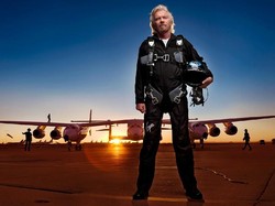 Tikung Orang Terkaya ke Antariksa, Ini Penjelasan Richard Branson