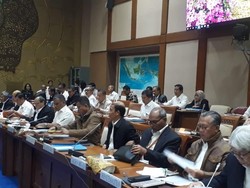 Jonan dan Arcandra ke DPR Bahas Listrik hingga Freeport