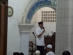 Di Petogogan, Sandiaga Uno Kenang Nikmatnya Makan Jengkol