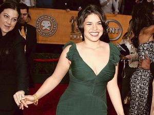 Cerita Pemeran Ugly Betty Menjalani Peran Sebagai Ibu Baru