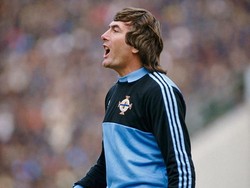 3. Pat Jennings (Irlandia Utara). Jenning, seorang kiper, memainkan partai terakhirnya untuk Irlandia Utara di Piala Dunia pada tahun 1986, tepat di hari ulang tahunnya yang ke-41. (Foto: Mike King/Allsport/Getty Images)