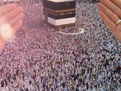 Mau Umrah Gratis Sambil Wisata Religi? Intip di Sini Caranya