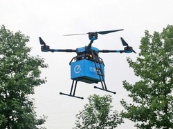 Perusahaan China Jajal Antar Makanan Pakai Drone