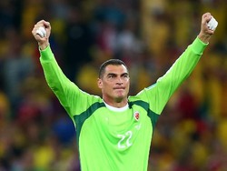 1. Faryd Mondragon (Kolombia). Pada usia 43 tahun dan 3 hari, Mondragon tampil di bawah mistar gawang Kolombia vs Jepang pada laga terakhir fase grup Piala Dunia 2014 lalu. Hal itu membuatnya jadi pemain tertua dalam sejarah Piala Dunia sejauh ini. (Foto: Clive Rose/Getty Images)