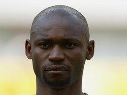 4. Salomon Olembe (Kamerun). Olembe menjalani Piala Dunia pertamanya pada tahun 1998. Saat itu pemain tengah tersebut berusia 17 tahun, 6 bulan, dan 3 hari. (Foto: Alex Livesey/Getty Images)